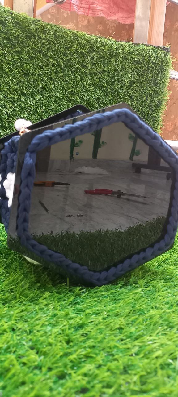 acrylic crochet purse)